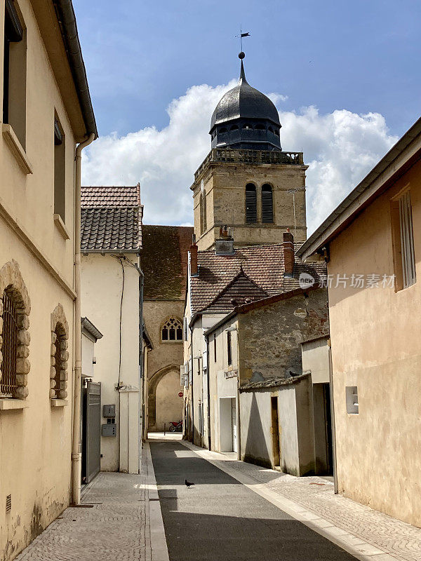 法国-勃艮第- Paray Le Monial -老城区的小街道